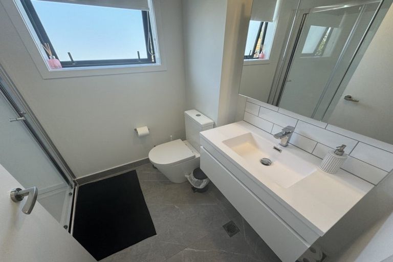 Photo of property in 9c Welby Place, Mangere, Auckland, 2022