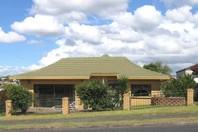 Photo of property in 15 Westpark Drive, West Harbour, Auckland, 0618