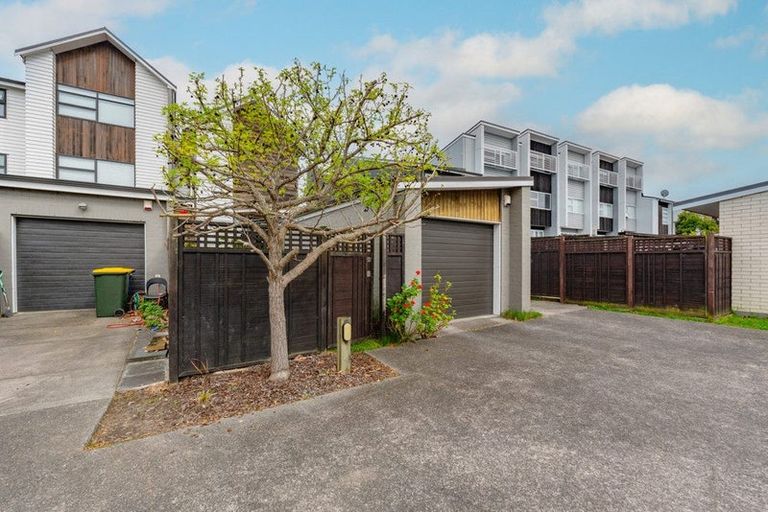 Photo of property in 26 Squadron Drive, Hobsonville, Auckland, 0616