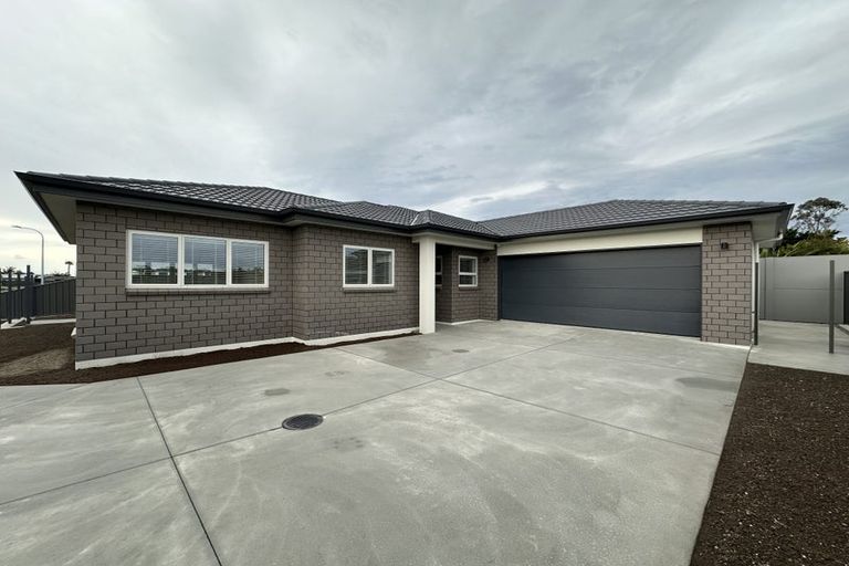 Photo of property in 10 George Yee Place, Taradale, Napier, 4112