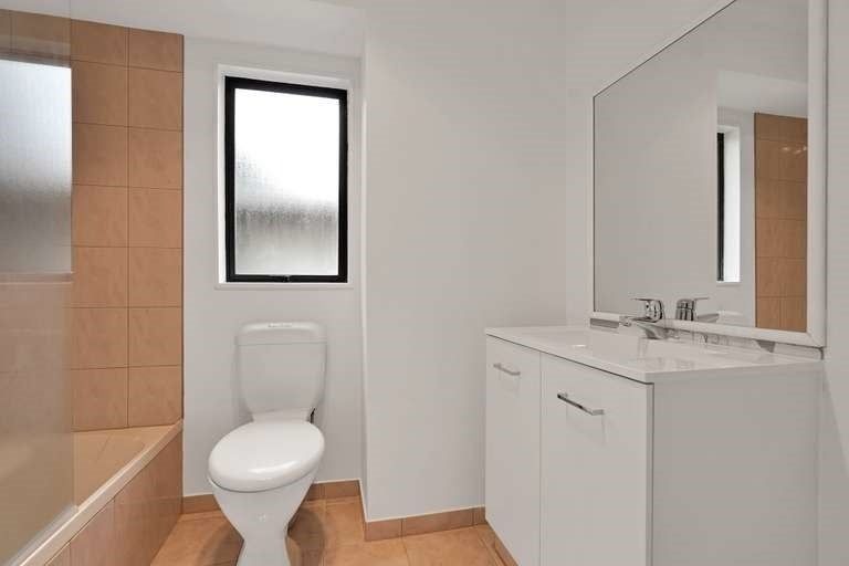 Photo of property in 13a Mawney Road, Henderson, Auckland, 0610