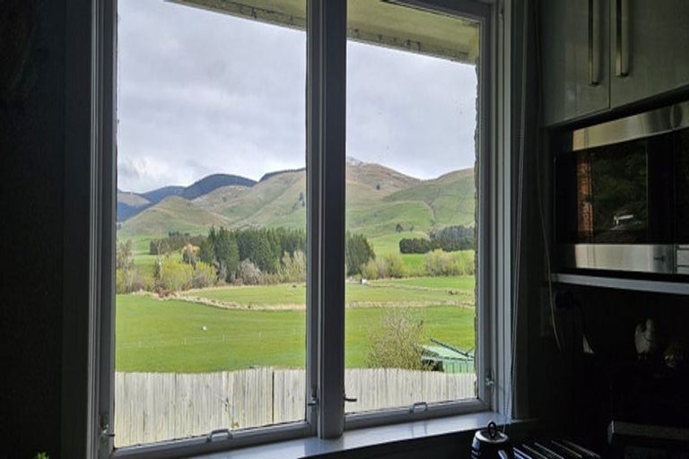 Photo of property in 1 George Street, Clinton, 9534