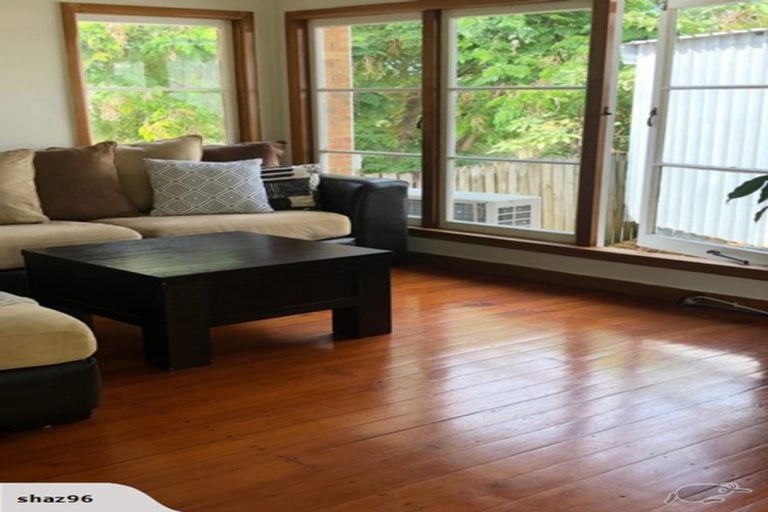 Photo of property in 35 Ogle Crescent, Te Kamo, Whangarei, 0112