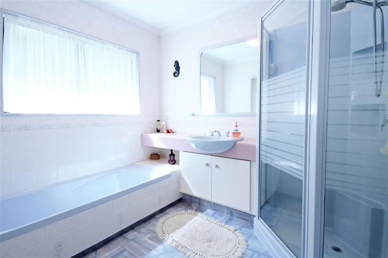 Photo of property in 25b Lotus Avenue, Mount Maunganui, 3116