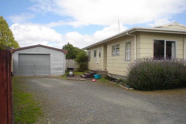 Photo of property in 37 Banbury Crescent, Fairfield, Hamilton, 3214