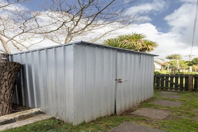 Photo of property in 1 Kowai Grove, Omokoroa, 3114
