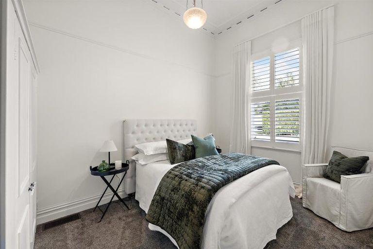 Photo of property in 70 Pomona Road, Kumeu, 0891