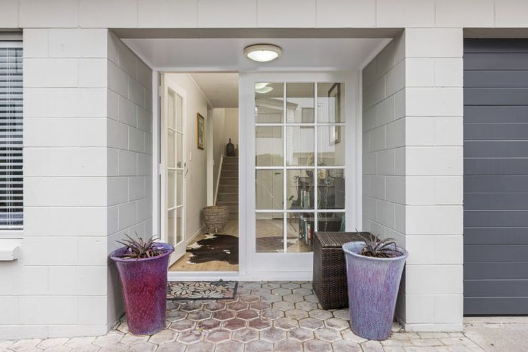 Photo of property in 2/252 Hibiscus Coast Highway, Orewa, 0931