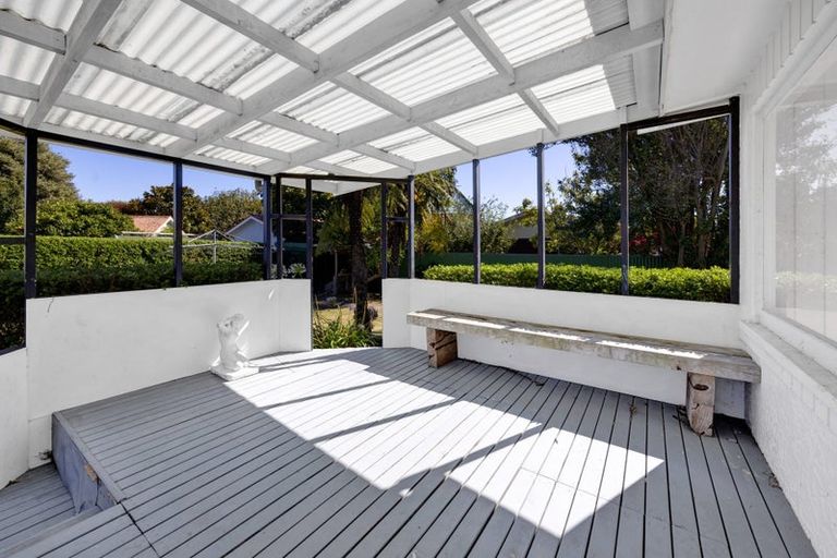 Photo of property in 14 Dives Avenue, Hawera, 4610