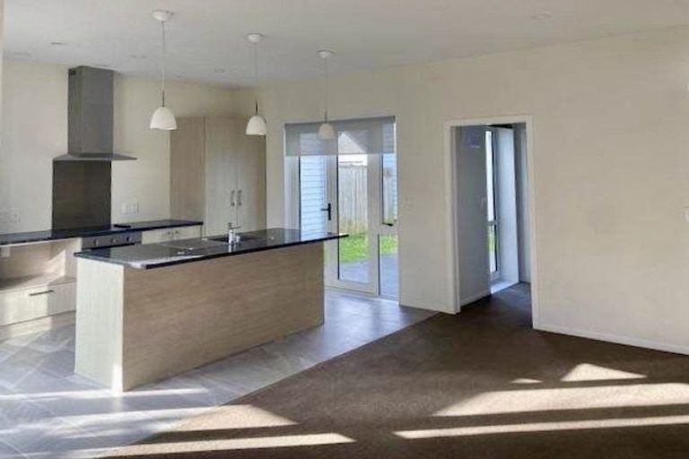 Photo of property in 63 Grove Road, Papakura, 2110