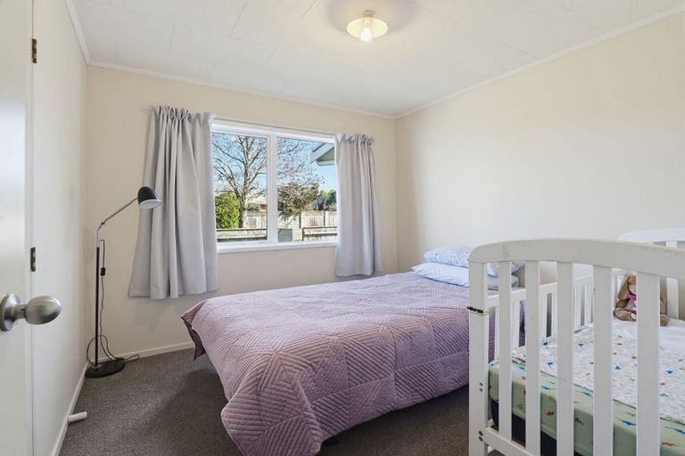 Photo of property in 64 Rhodes Drive, Kelvin Grove, Palmerston North, 4414