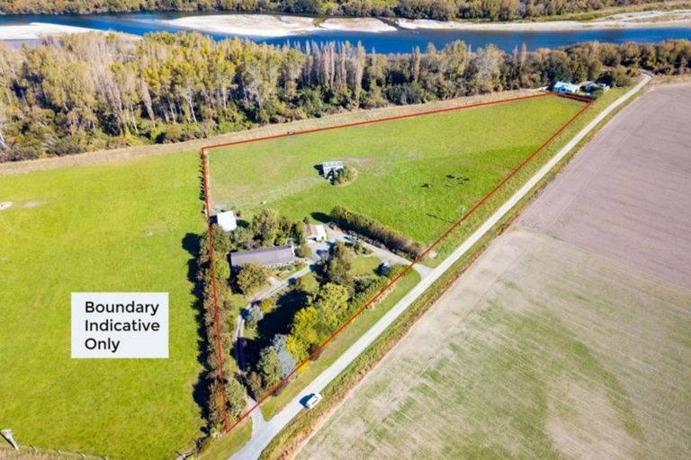 Photo of property in 1 Wareing Road, Milford, Temuka, 7986