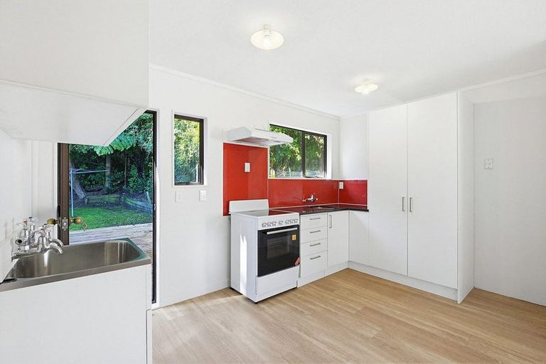 Photo of property in 48 Cardiff Crescent, Cannons Creek, Porirua, 5024