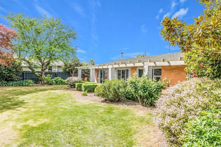 Photo of property in 21 Bucknell Street, Sockburn, Christchurch, 8042