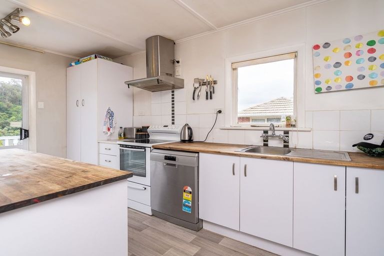 Photo of property in 92 Brockville Road, Glenross, Dunedin, 9011