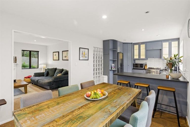 Photo of property in 2/33 Waipa Street, Birkenhead, Auckland, 0626