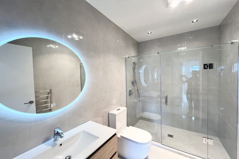 Photo of property in 3 Kuaha Road, Massey, Auckland, 0614