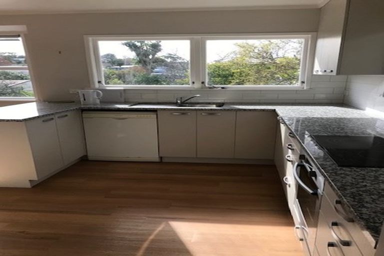 Photo of property in 16 Nevada Avenue, Pakuranga Heights, Auckland, 2010