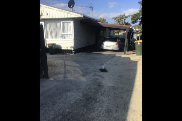 Photo of property in 29a Rosebank Road, Papatoetoe, Auckland, 2024