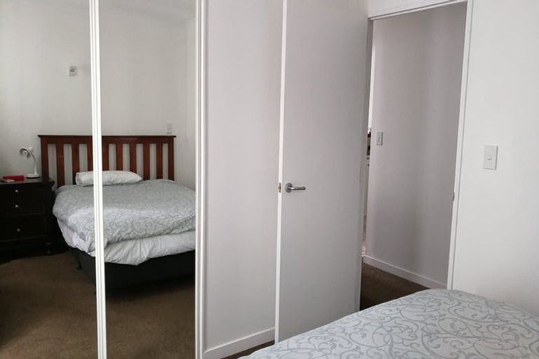 Photo of property in Terrace Heights Apartments, 10c/163 The Terrace, Wellington Central, Wellington, 6011