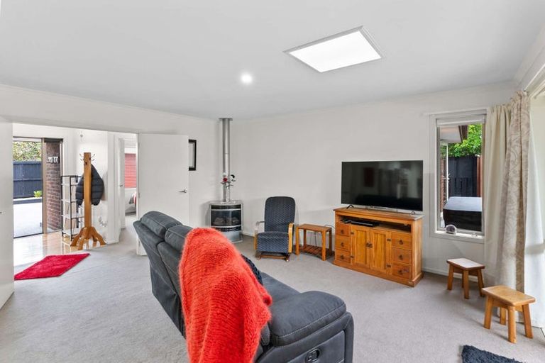 Photo of property in 4/7 Wineberry Avenue, Amberley, 7410