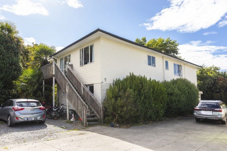 Photo of property in 16 Barlow Street, Ilam, Christchurch, 8041