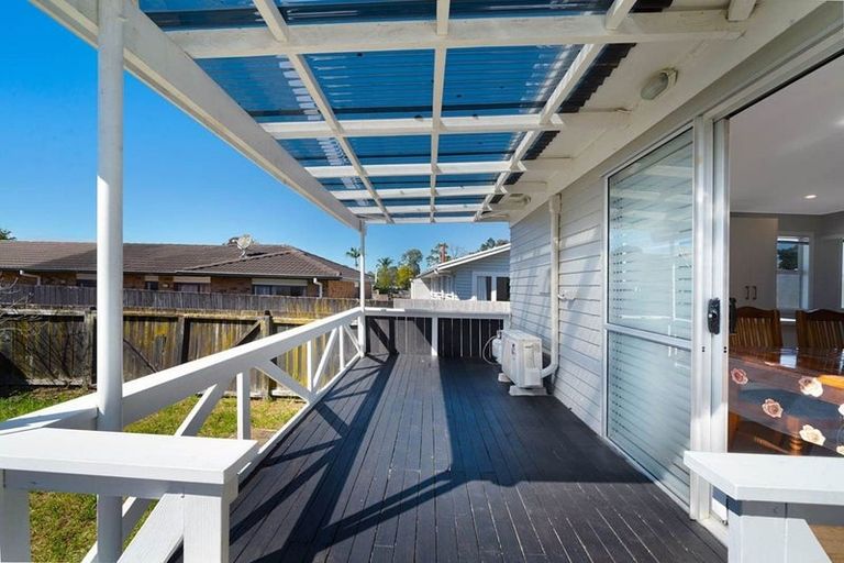 Photo of property in 29 Don Buck Road, Massey, Auckland, 0614