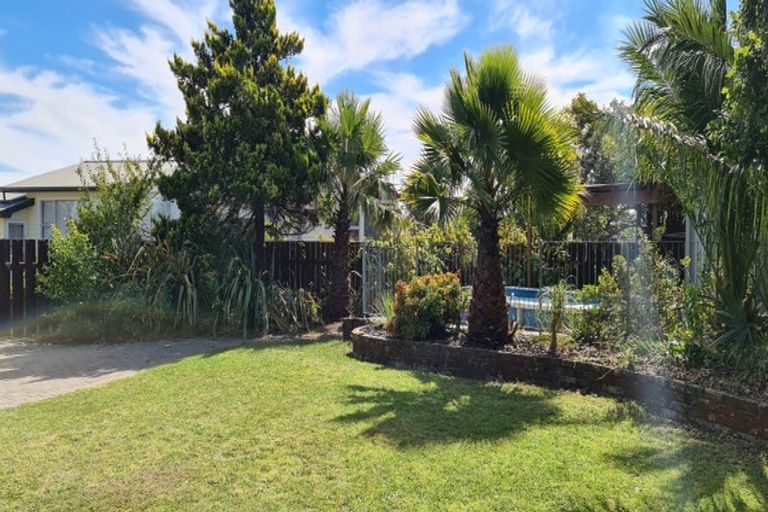 Photo of property in 4 Mahia Place, Kelvin Grove, Palmerston North, 4414