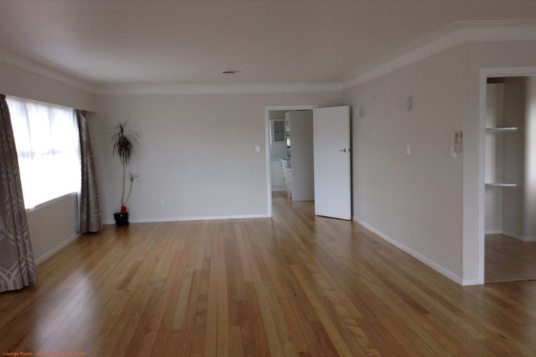 Photo of property in 15a Butterworth Avenue, Opaheke, Papakura, 2113