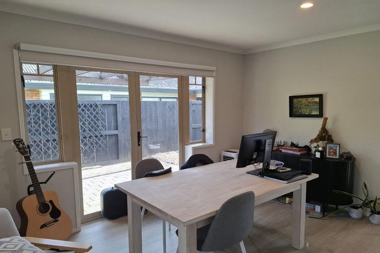 Photo of property in 27 Cranbrook Place, Rototuna North, Hamilton, 3210