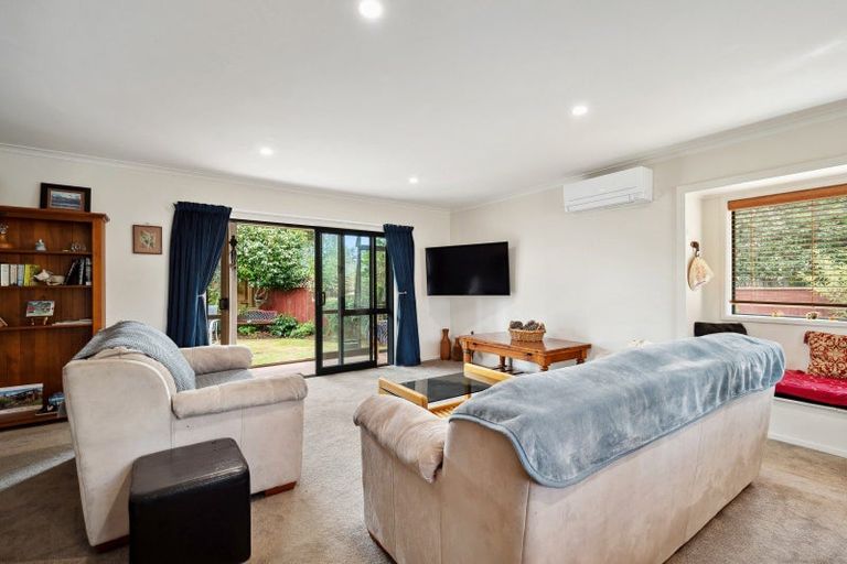 Photo of property in 1/7 Kathleen Place, Rainbow Point, Taupo, 3330