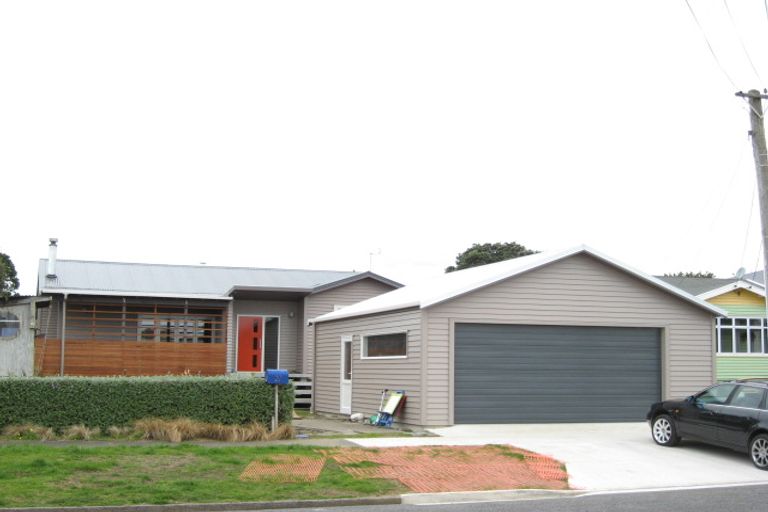 Photo of property in 27 Ropiha Street, Fitzroy, New Plymouth, 4312
