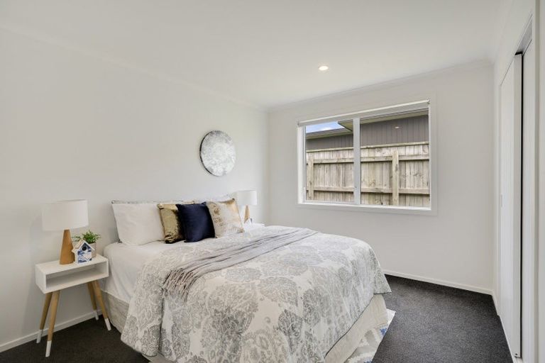 Photo of property in 17 Mahia Lane, Waikanae, 5036