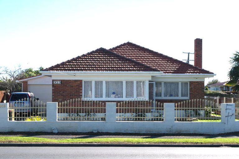 Photo of property in 321 Massey Road, Mangere East, Auckland, 2024