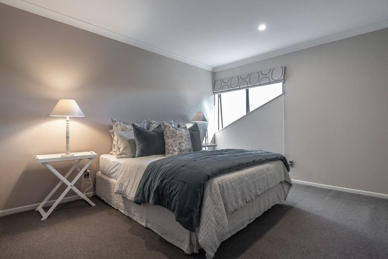 Photo of property in 8 Cooper Crescent, Cambridge, 3434