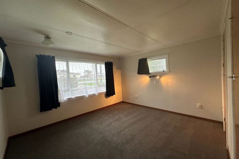 Photo of property in 28 High Street West, Waitara, 4320