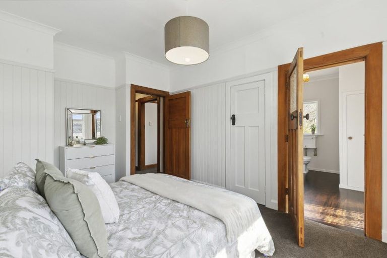 Photo of property in 22 Izard Road, Khandallah, Wellington, 6035