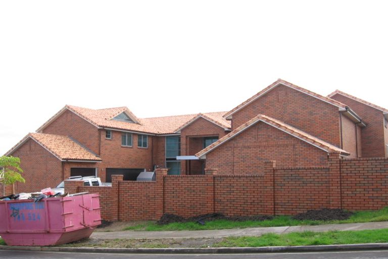 Photo of property in 2 Drumquin Rise, Dannemora, Auckland, 2016