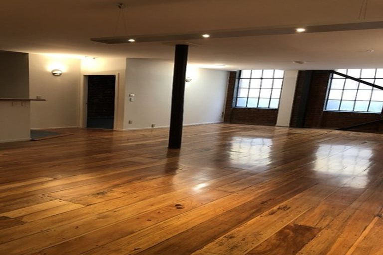 Photo of property in Bond Store Apartments, 8h Egmont Street, Te Aro, Wellington, 6011