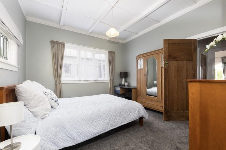 Photo of property in 86 Astley Avenue, New Lynn, Auckland, 0600