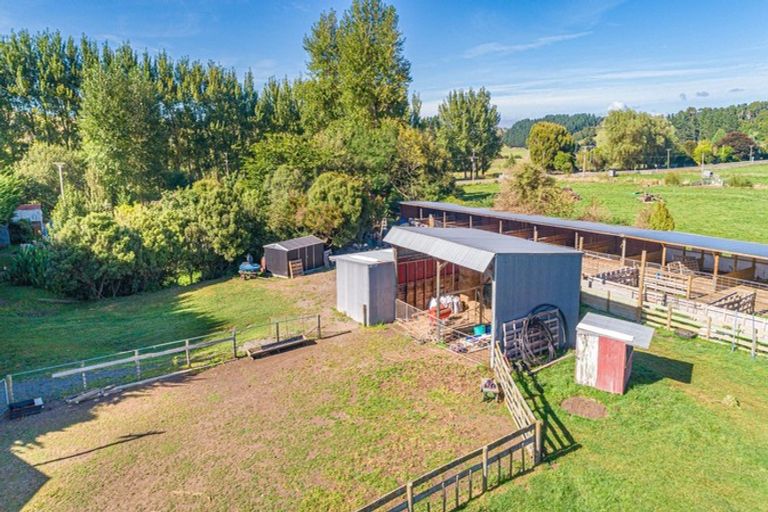 Photo of property in 179 Leedstown Road, Hunterville, Marton, 4787