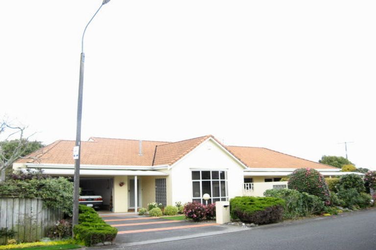 Photo of property in 7 Del Mar Place, Merrilands, New Plymouth, 4312