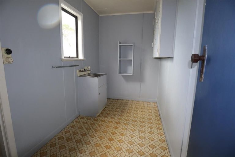 Photo of property in 58 West Coast Road, Te Kopuru, 0371