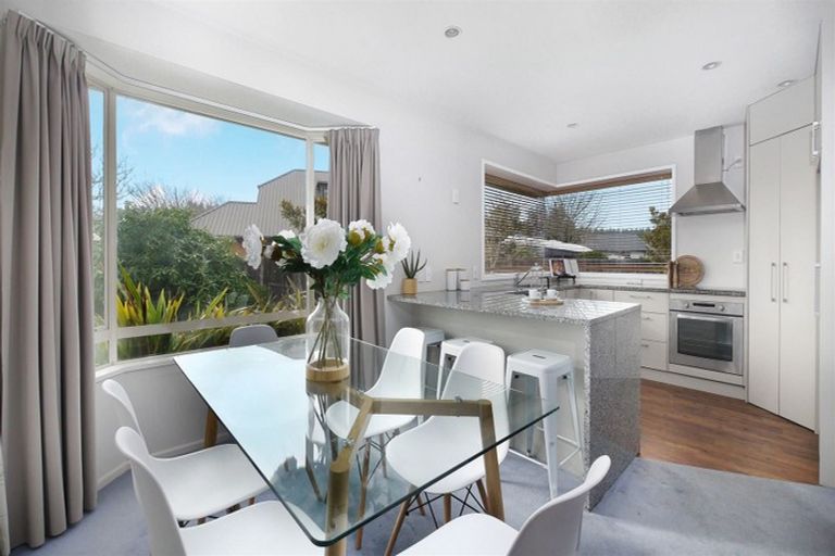 Photo of property in 10 Elmtree Close, Parklands, Christchurch, 8083