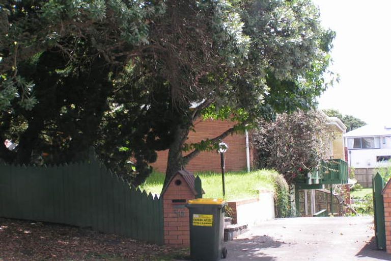 Photo of property in 36 Hauraki Road, Hauraki, Auckland, 0622