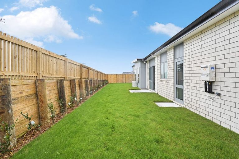 Photo of property in 62 Scenic Rise, Rototuna North, 3281