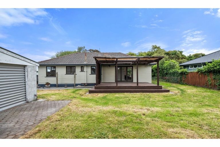 Photo of property in 906 Avonside Drive, Avondale, Christchurch, 8061