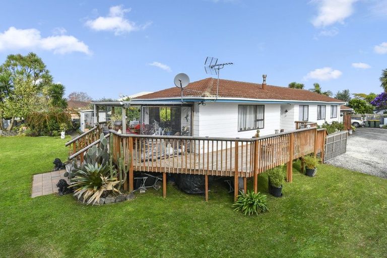 Photo of property in 115 Carnoustie Drive, Wattle Downs, Auckland, 2103