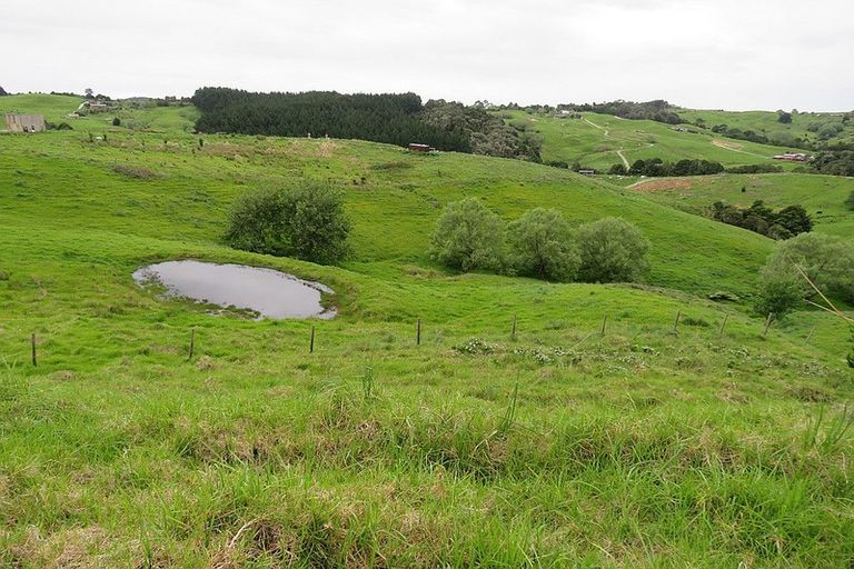 Photo of property in 289 Franklin Road, Paparoa, 0571