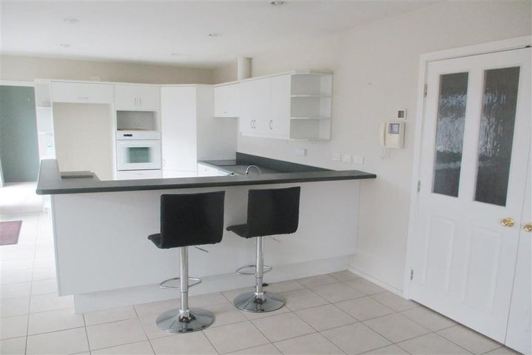 Photo of property in 27 Broadhaven Avenue, Parklands, Christchurch, 8083